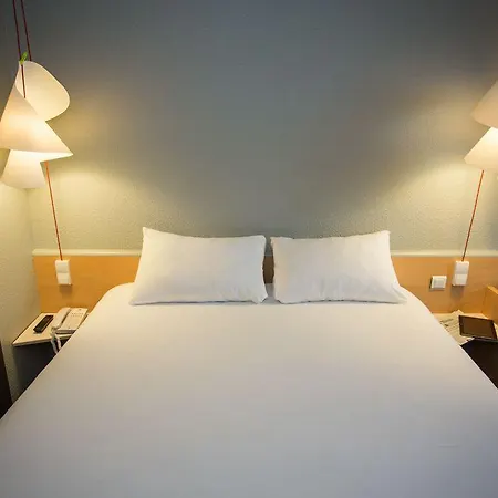 Hotel Ibis Styles Centre Gare 3*