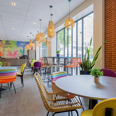 Ibis Styles Centre Gare 3* ペルピニャン