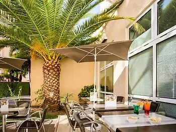 Ibis Styles Centre Gare Hotel 3*