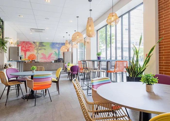 Ibis Styles Centre Gare Hotell 3*